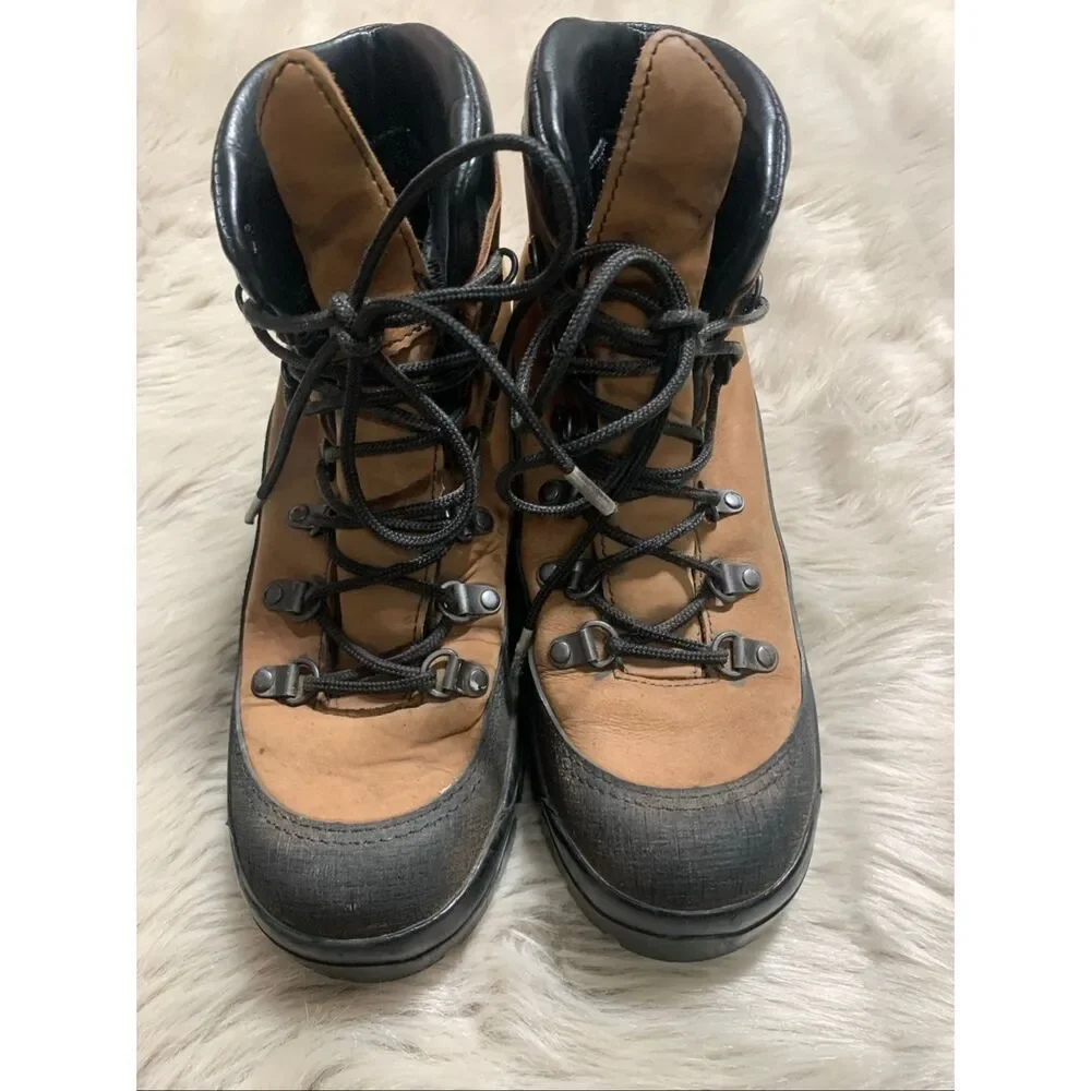 Danner Combat Hiking  waterproof boots size 9